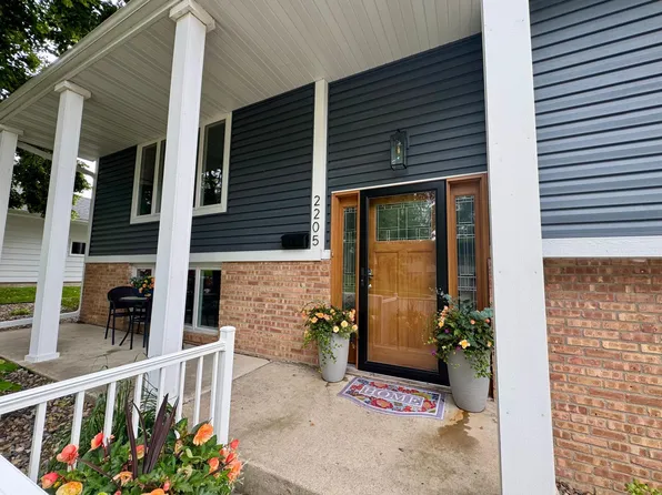 2205 5th Ave NW, Austin, MN 55912