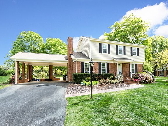 3rd image of 3410 Tracelake Dr