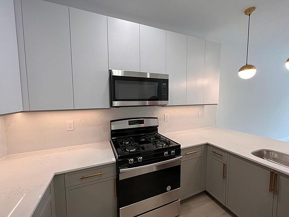 4th image of 69 Washburn St #220