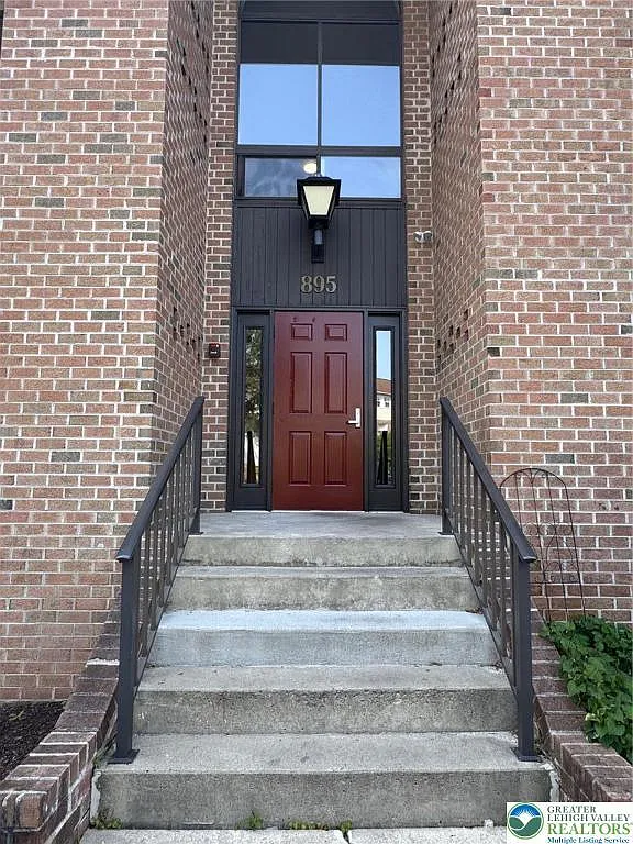 2 bed, 2.0 bath, 1250 sqft, $1,850 — Photo 1