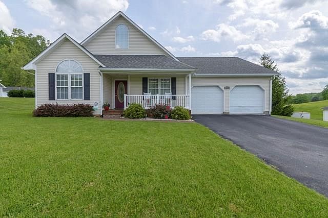 1st image of 16293 Chase Ln