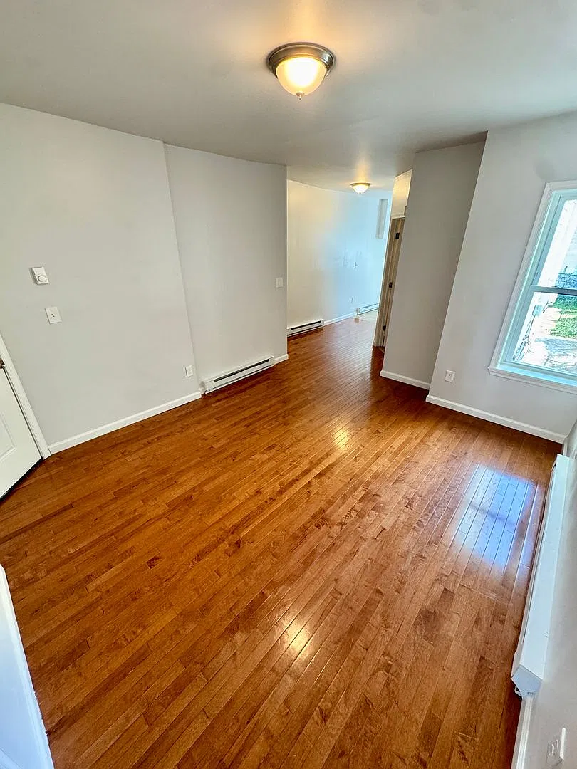 388.5 W Greenleaf Street — Photo 3