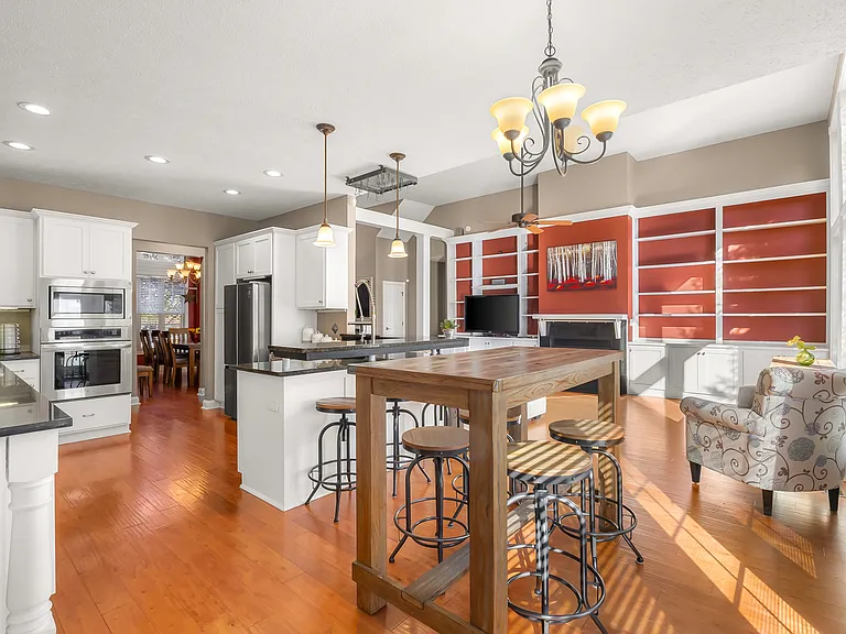 4377 Westminster Pl — Photo 29