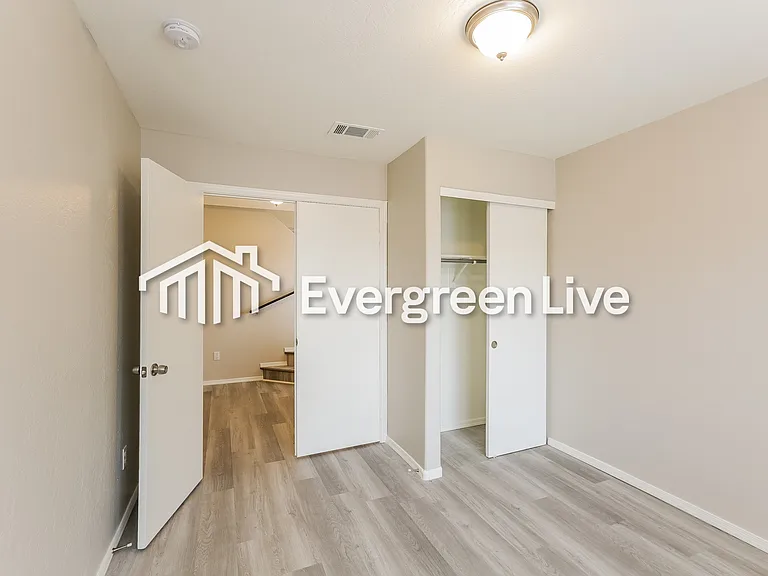 10422 W Oregon Ave — Photo 15