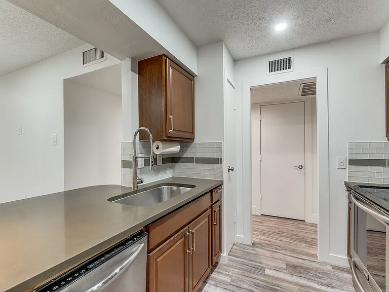 4851 Cedar Springs Rd #177 — Photo 10
