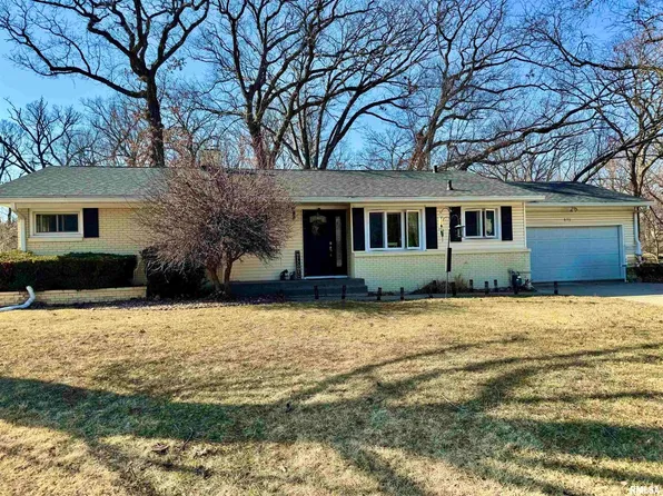 571 26th Avenue Ct, East Moline, IL 61244