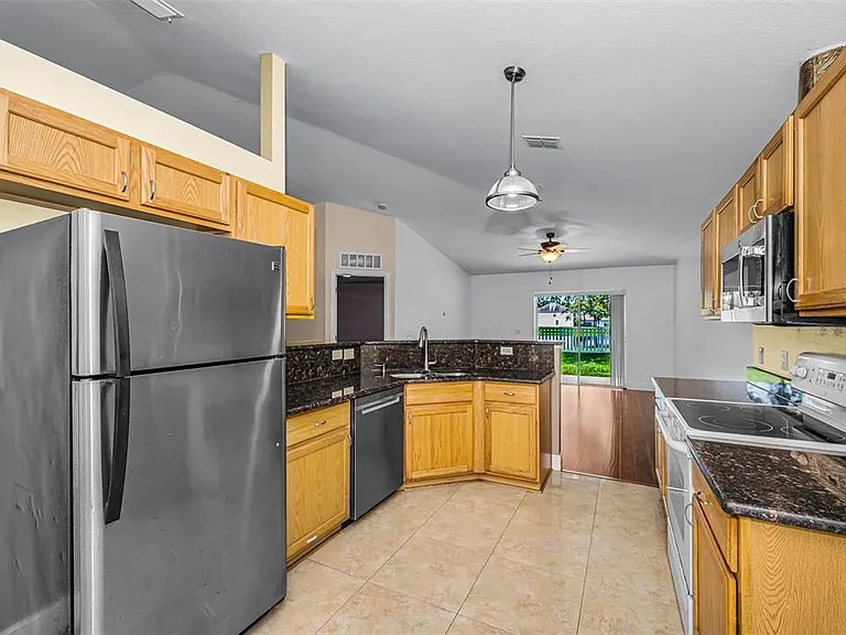 17029 Torvest Ct — Photo 13