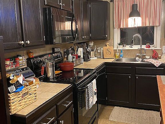 5th image of 106 Woodlea Dr