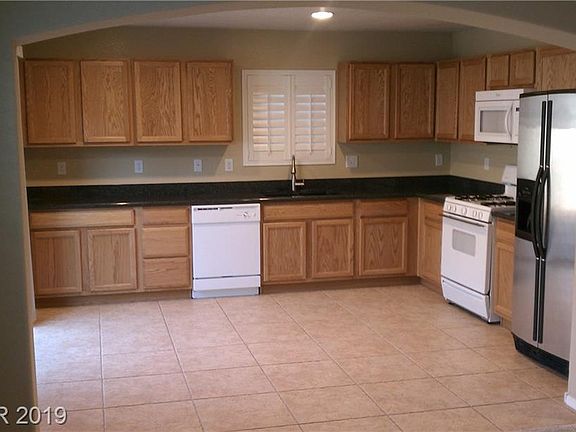 5th image of 4674 Portola Vista Ave