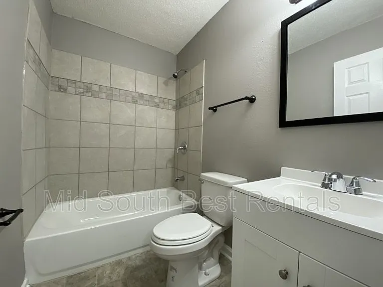 5303 Bitter Creek Dr — Photo 2