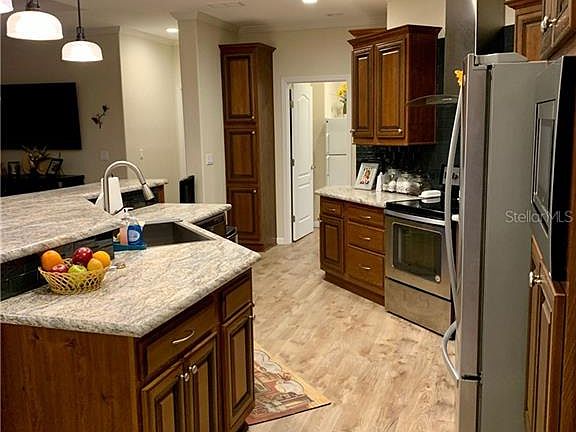 4th image of 409 N Niblick Ln