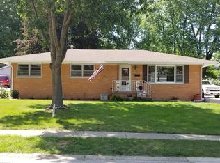 611 Kenyon Dr, Springfield, IL 62704