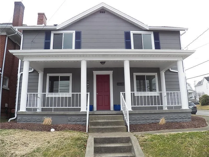 902 Henry St photo 1