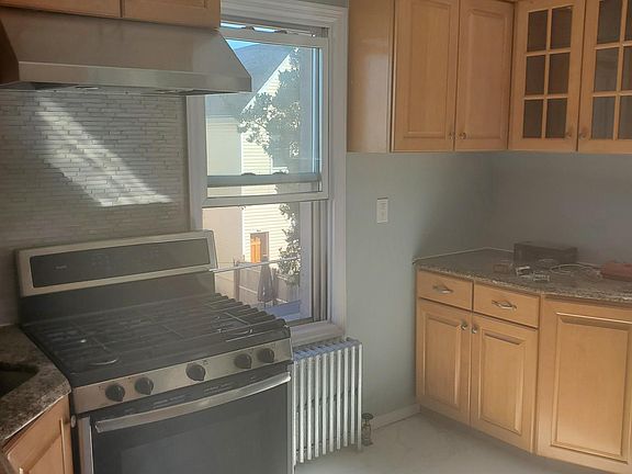 5th image of 8939 117th St Floor 2