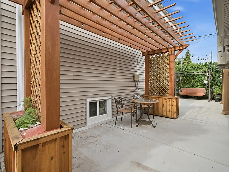 6000 W Byron St #2 — Photo 21