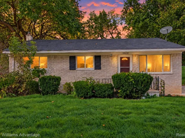 28638 Fernwood St, Inkster, MI 48141