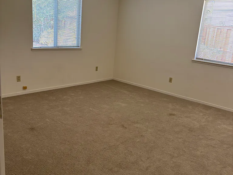 6343 Atherwood Ave — Photo 8