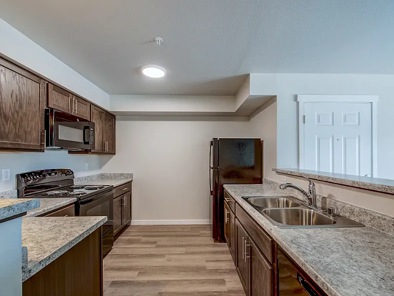 47 South — Photo 24