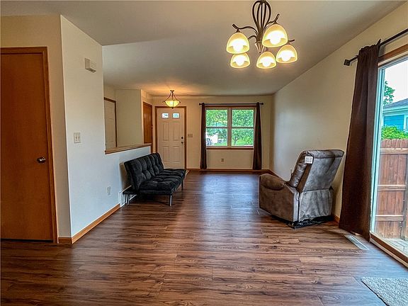 3rd image of 2714 4th Street