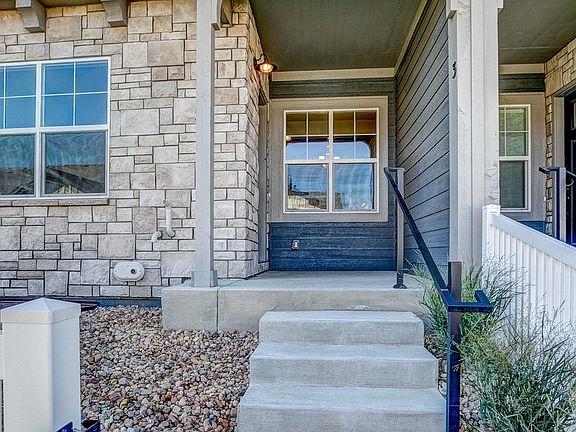 Entry - Not Actual Home - Finishes May Vary