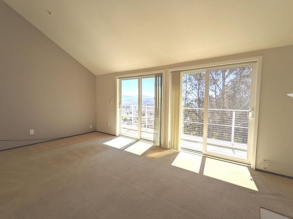 2nd image of 535 Mountain View Dr APT 4