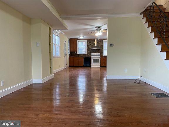 2nd image of 1309 Knorr St