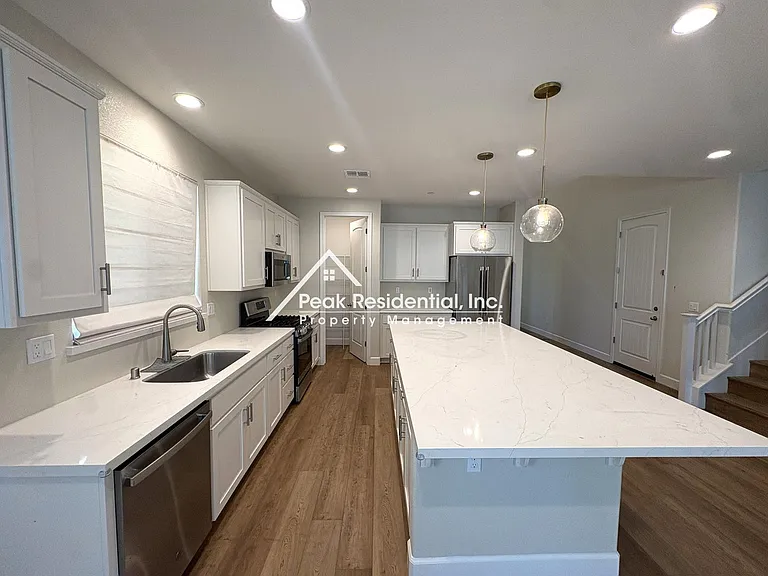 2794 Elderberry St — Photo 6
