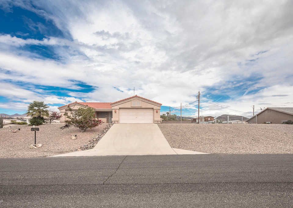 1st image of 636 Aquamarine Dr