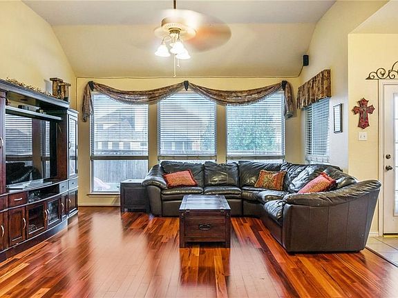 5th image of 6606 Highland Crest Ln