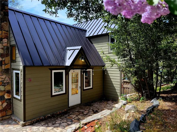 177 Craghill Dr, Cedar Glen, CA 92321