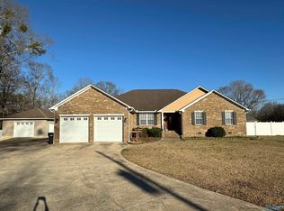 1075 Crestlake Rd, Southside, AL 35907