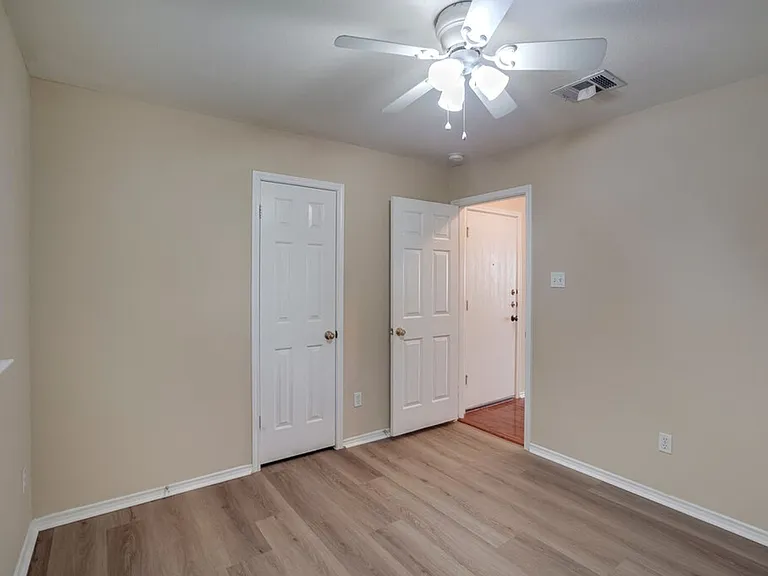 2101 Deer Creek Trl — Photo 15