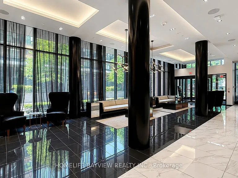 101 Erskine Ave #2011 — Photo 2
