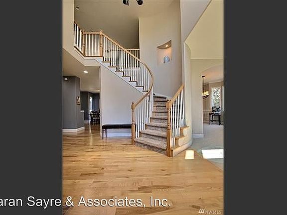 3rd image of 1720 Pointe Woodworth Dr NE
