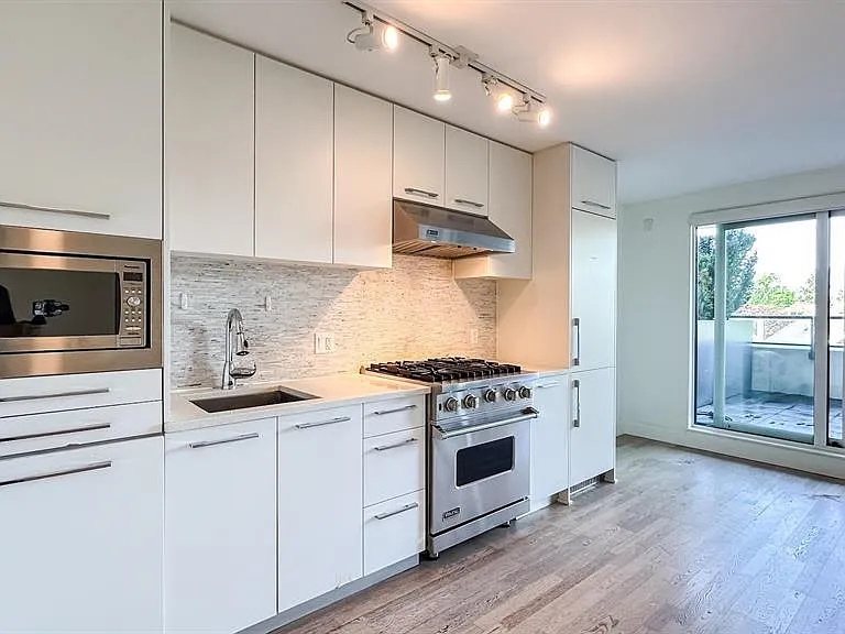 4355 W 10th Ave #200 — Photo 11