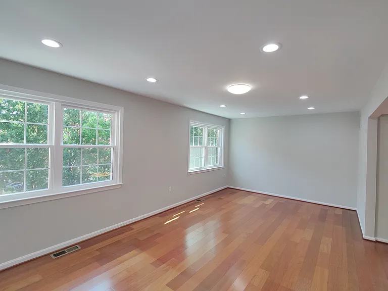 8120 Larkin Ln — Photo 3