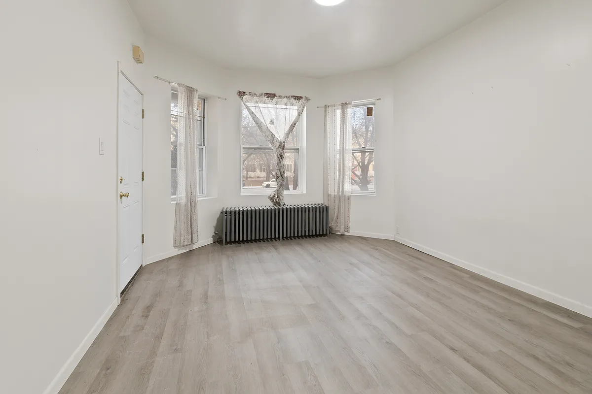 Building Photo - 2909 W 24th Blvd #1