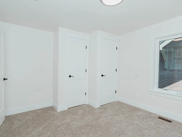 216 S Georgia Ave — Photo 16