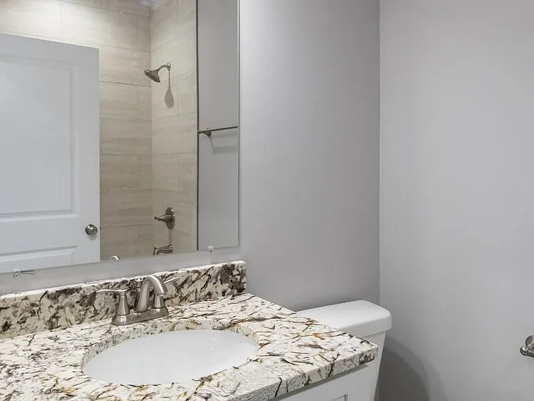 6447 S Ellis Ave #2 — Photo 4