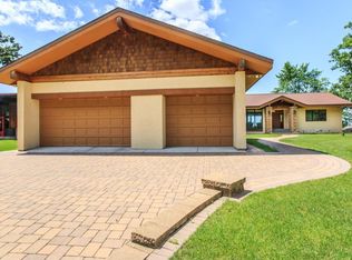 9770 210th St N, Forest Lake, MN 55025