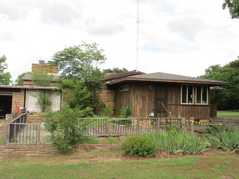 1st image of 423 S Oak Knoll Ct