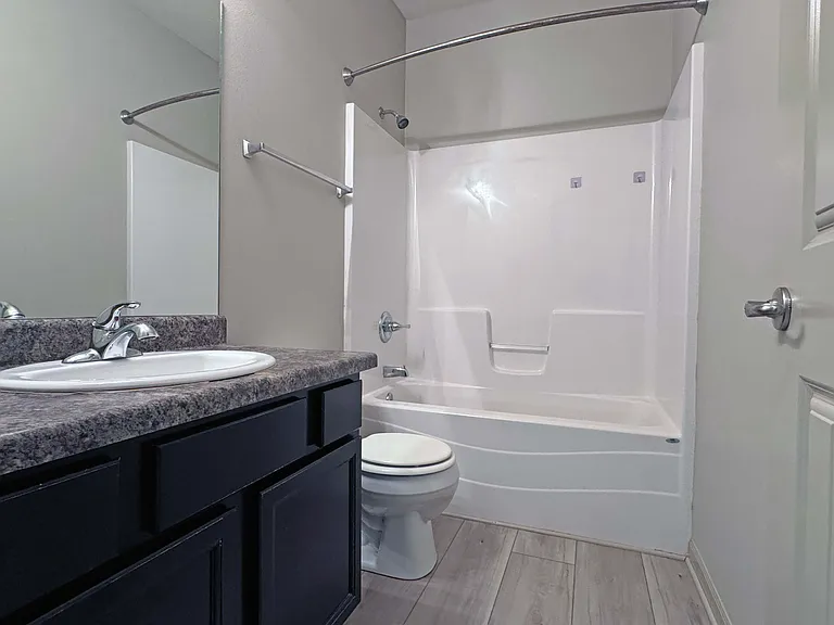 16305 Browne St — Photo 12