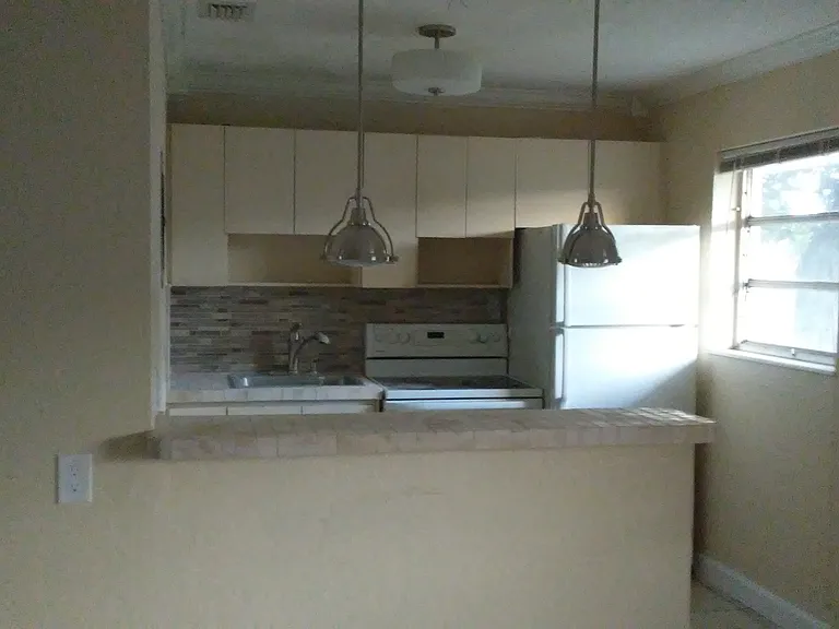 1407 Holly Heights Dr — Photo 13