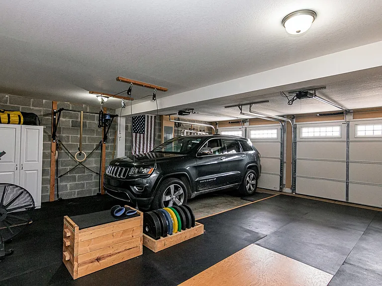 459 Titanium Dr — Photo 32