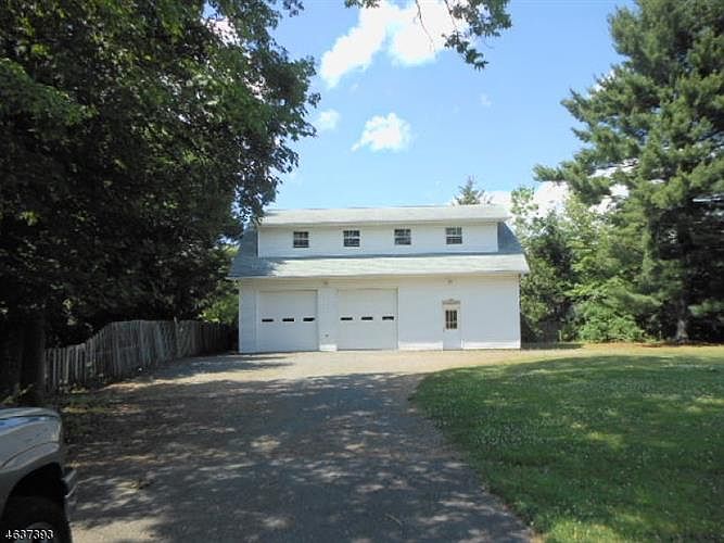 2nd image of 144 Center St