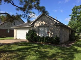 2003 Reddington Rd, Sugar Land, TX 77478