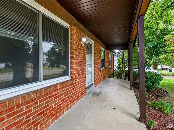 4th image of 2235 Central Parkway Dr