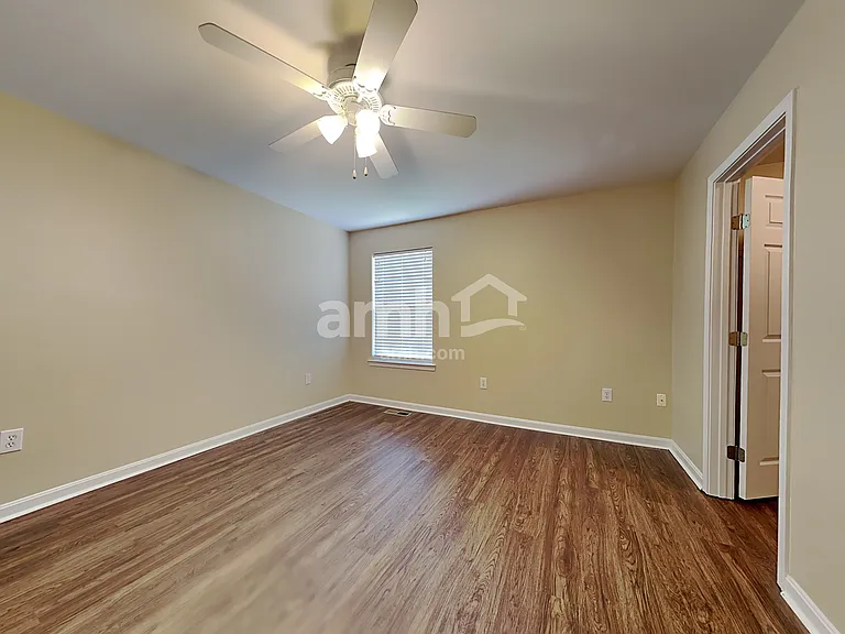 1081 Riverwalk Ct — Photo 18