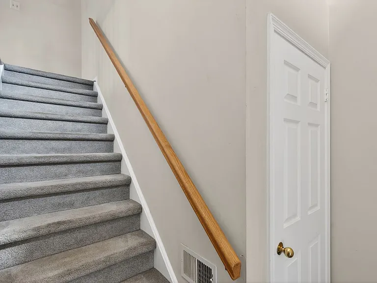 4202 Waltham Ct — Photo 15