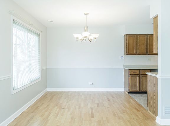 4th image of 7965 Knottingham Cir APT B